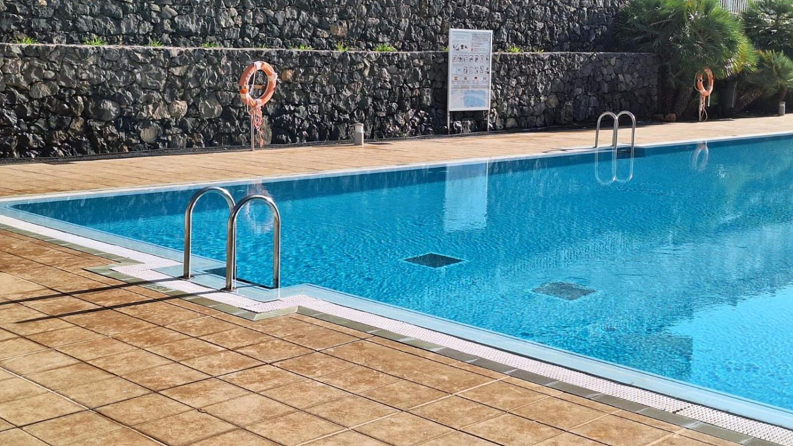 Tropical - Heated Pool